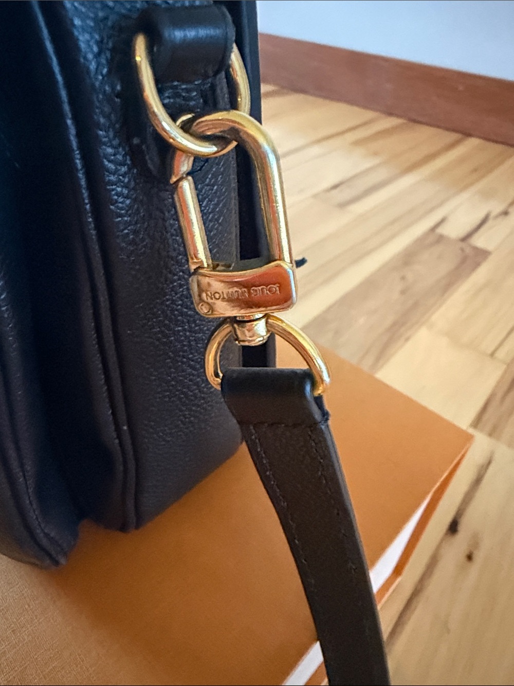 Louis Vuitton Black Empreinte Pochette Metis Crossbody Bag with Gold Hardware - Picture 6 of 14